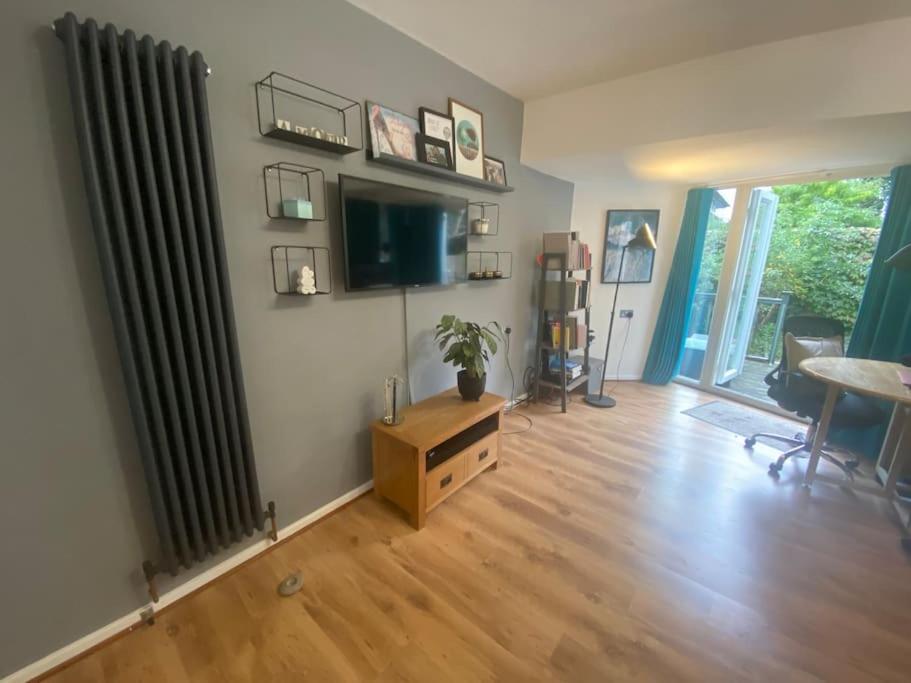 London City Retreat Escape In Oval - Elephant & Castle ภายนอก รูปภาพ