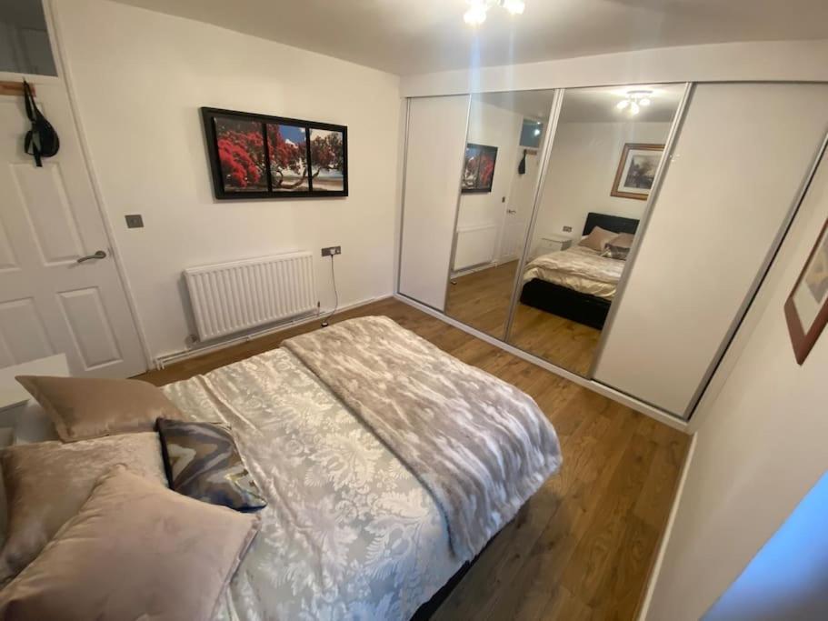 London City Retreat Escape In Oval - Elephant & Castle ภายนอก รูปภาพ
